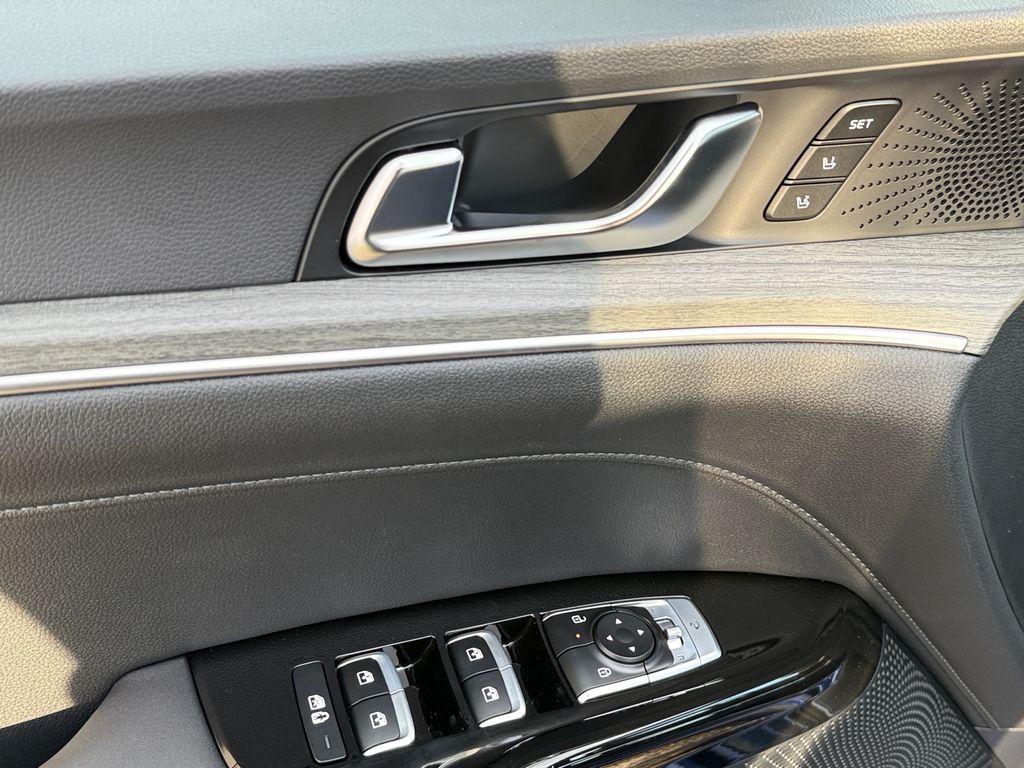 2026 Kia K5 EX - Photo 11