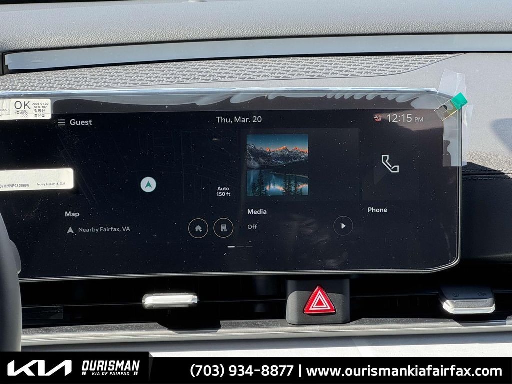 2025 Kia Carnival SX Prestige photo 3