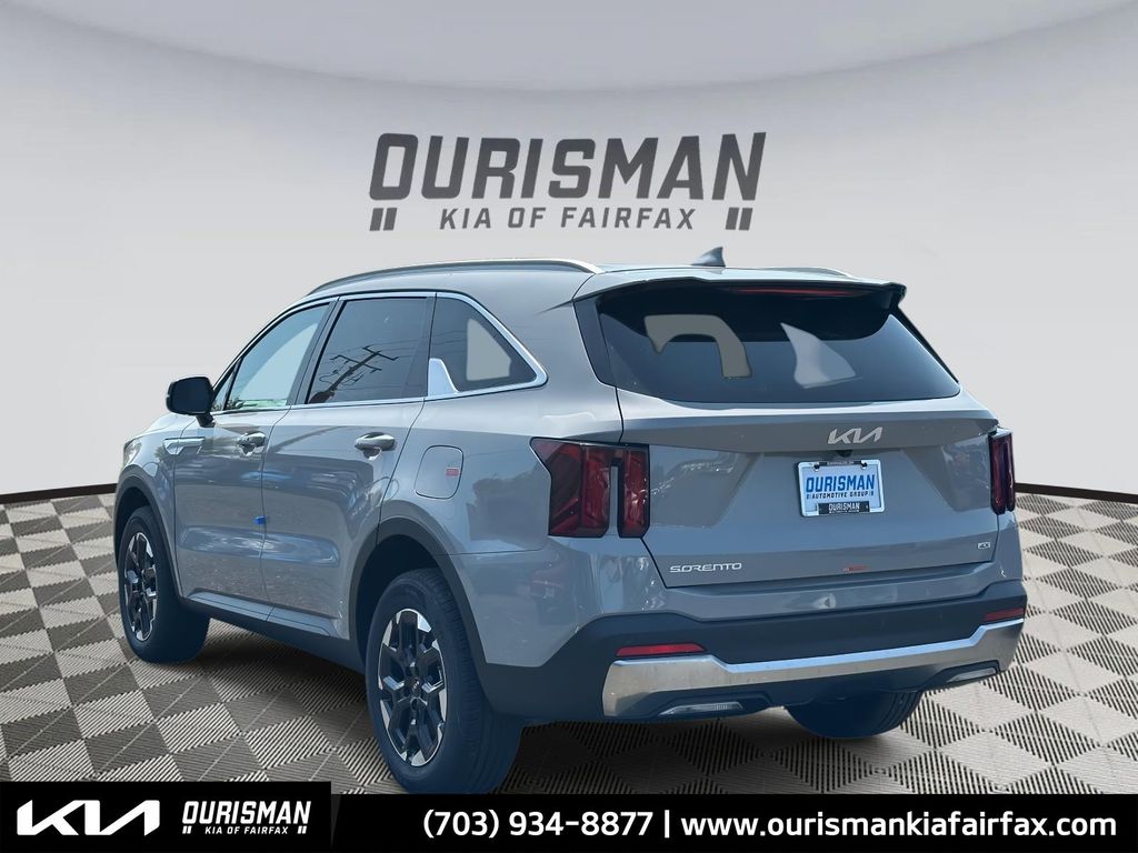 2025 Kia Sorento S photo 2