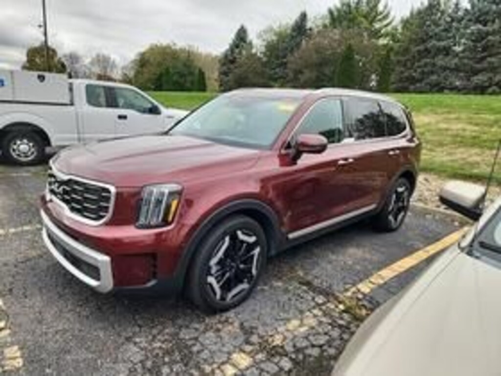 Used 2023 Kia Telluride S SUV