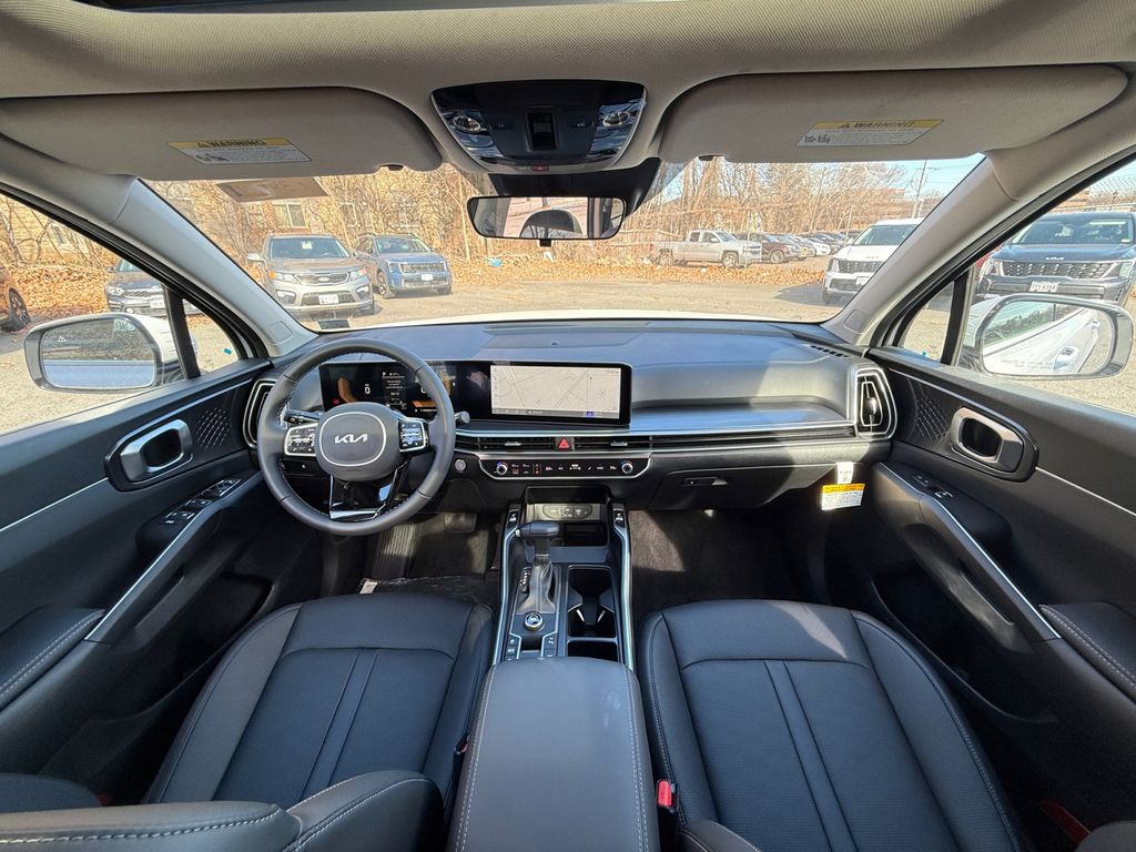 2025 Kia Sorento S - Photo 23