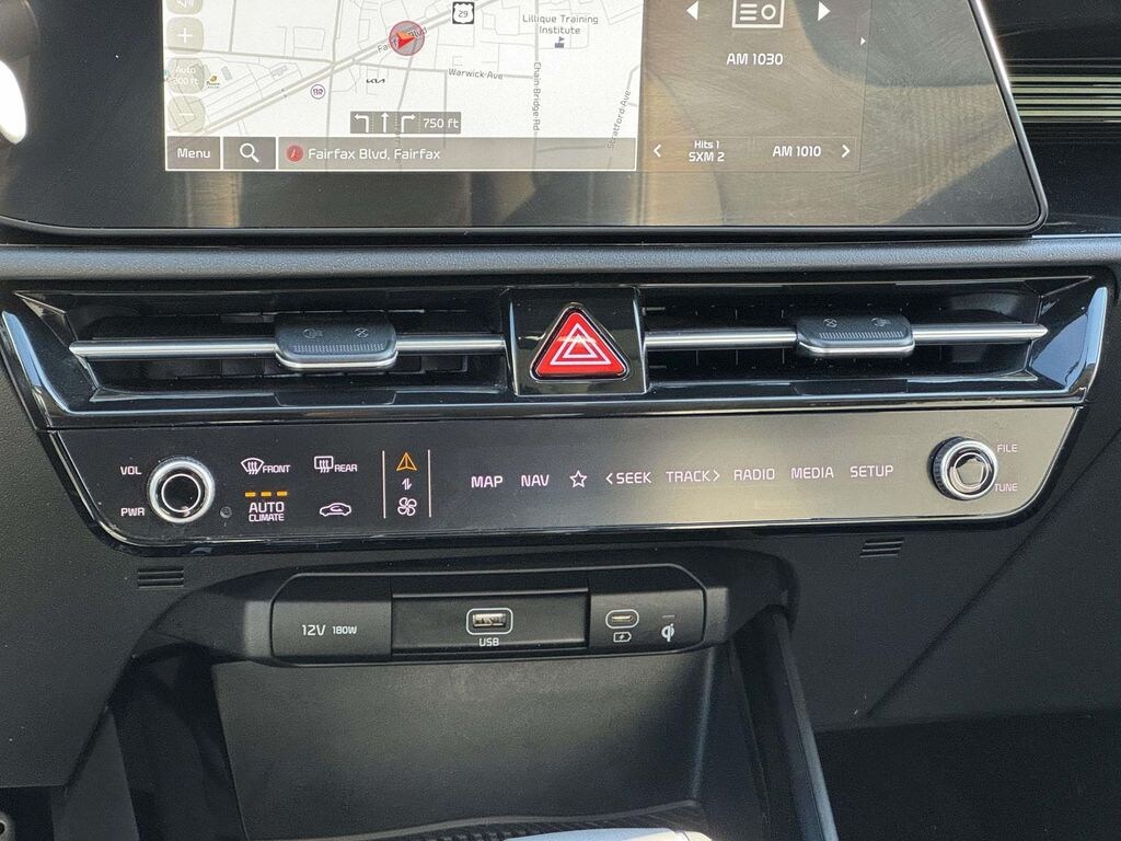 Used 2023 Kia Niro EX Touring SUV