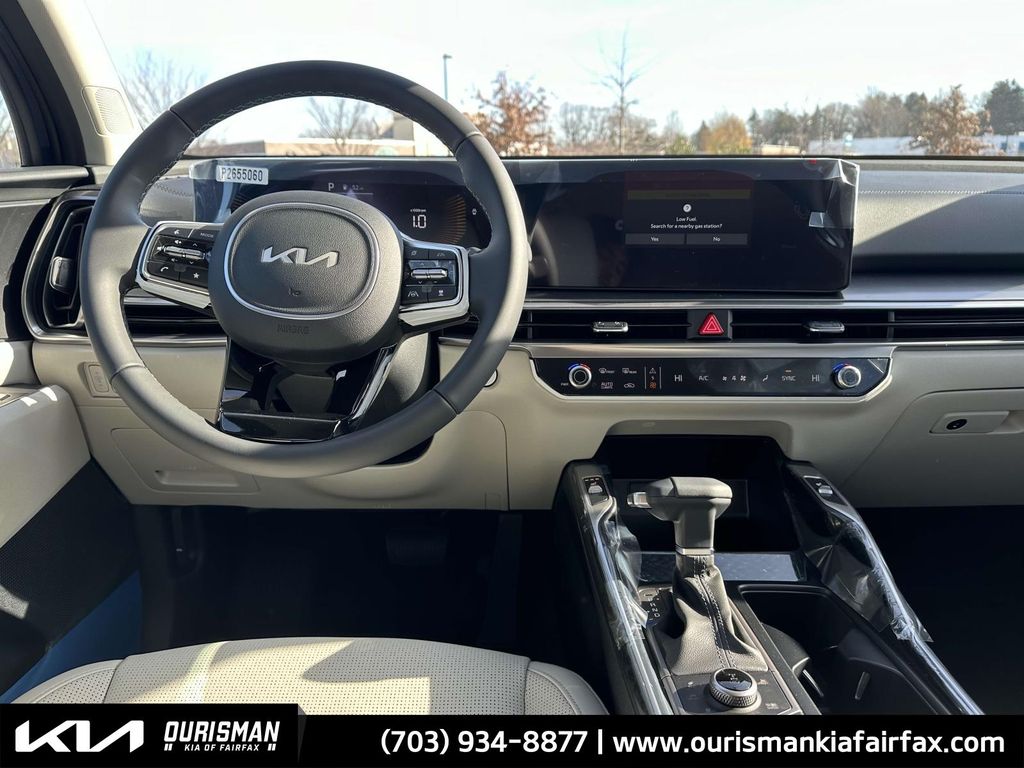 2025 Kia Sorento S photo 2