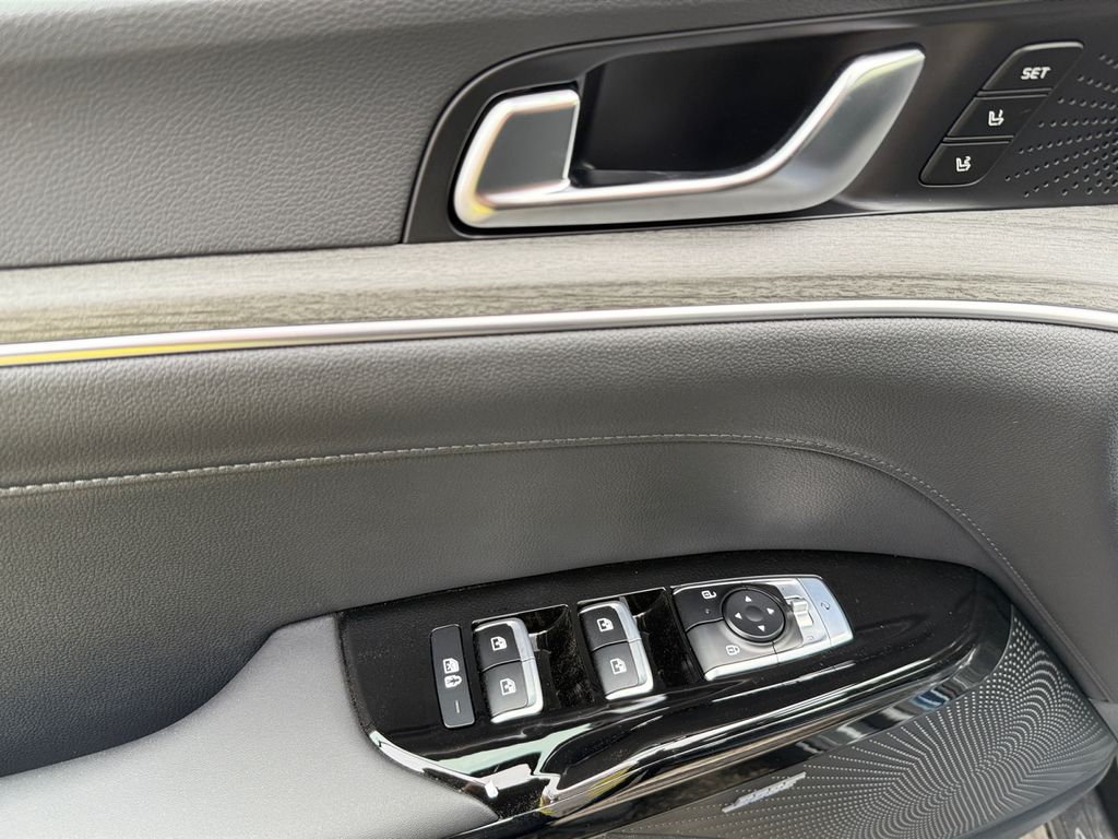 2026 Kia K5 EX - Photo 11