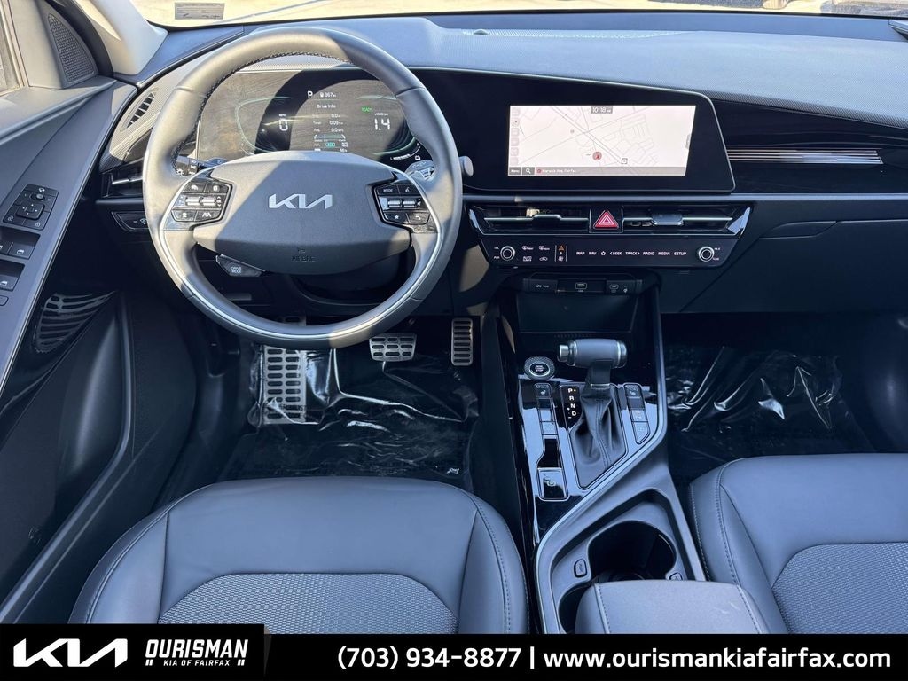 Used 2023 Kia Niro EX Touring SUV