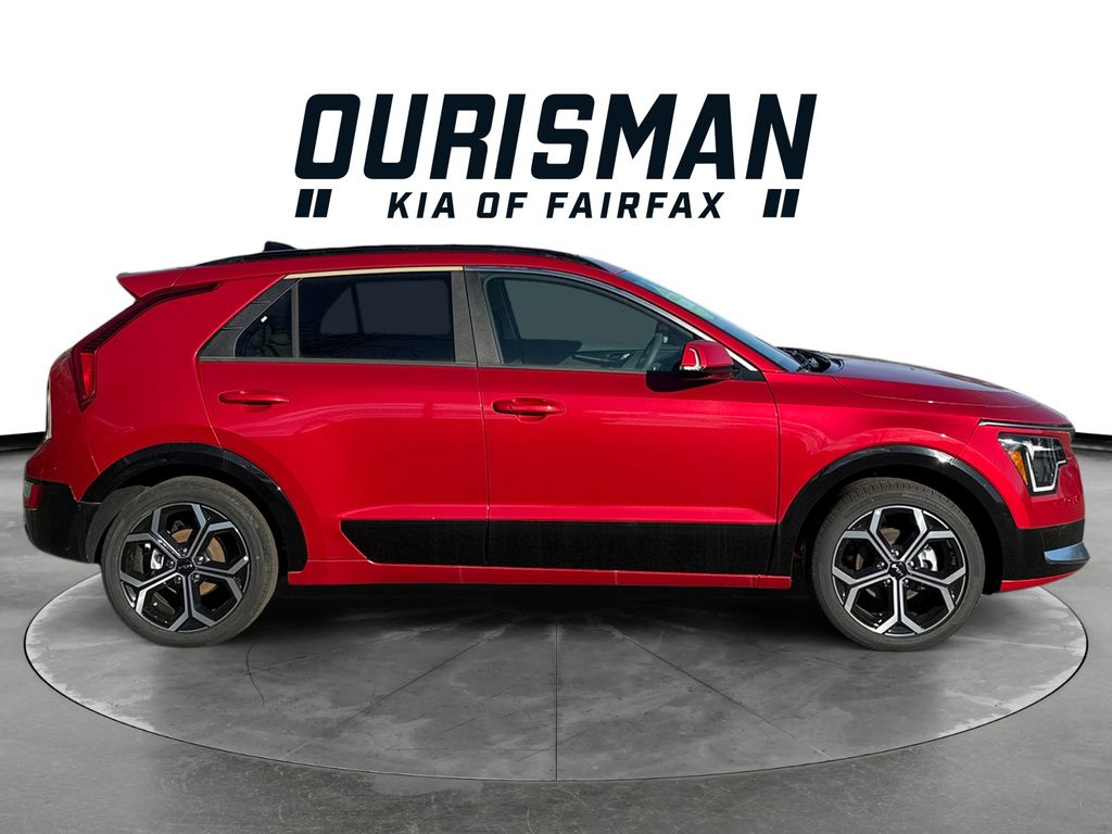 2025 Kia Niro EX Touring - Photo 7