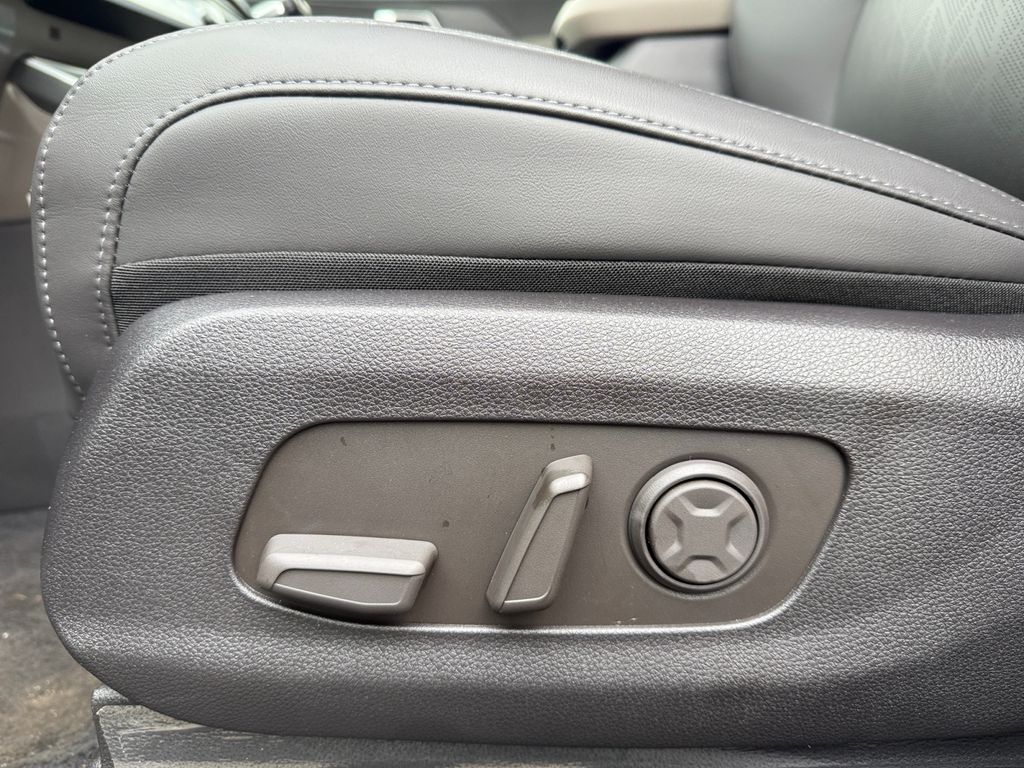 2026 Kia Carnival SX - Photo 10