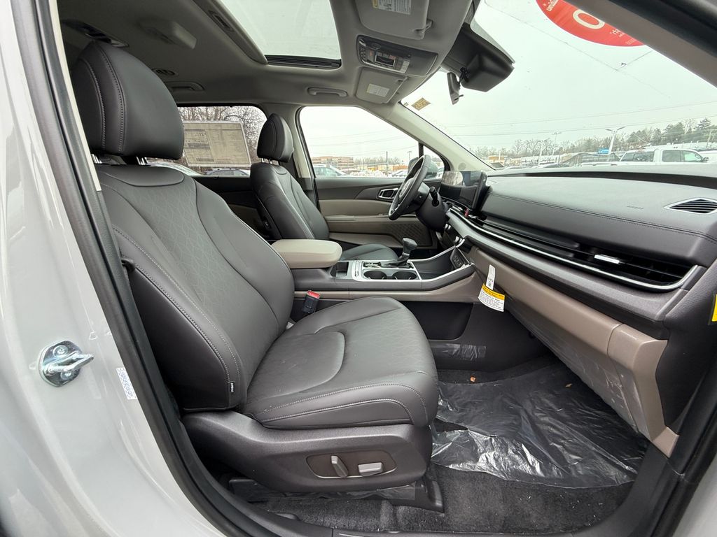 2026 Kia Carnival SX - Photo 28