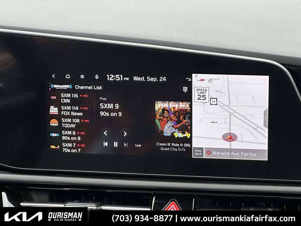 2023 Kia Niro SX photo 2