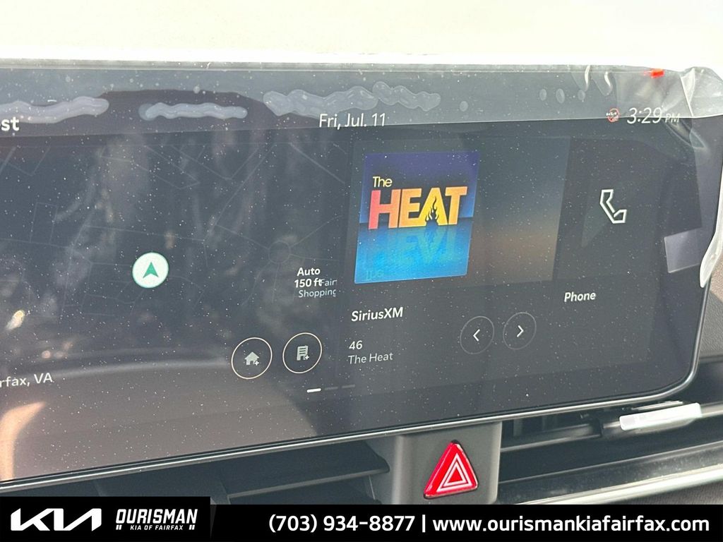 2026 Kia Carnival EX photo 3