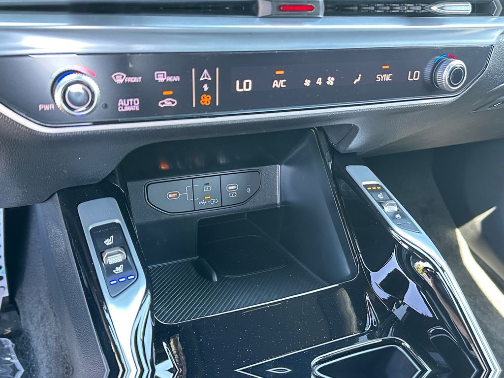 2025 Kia Sorento X-Pro SX Prestige - Photo 31