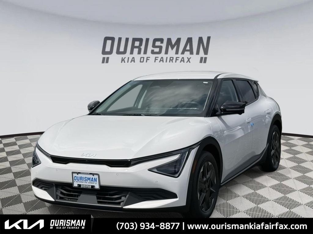 2025 Kia EV6 Light L/R's photo