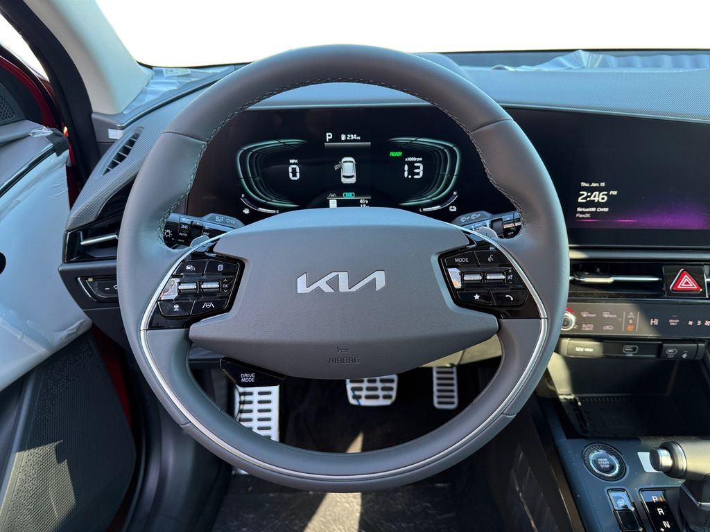 2025 Kia Niro EX Touring - Photo 12
