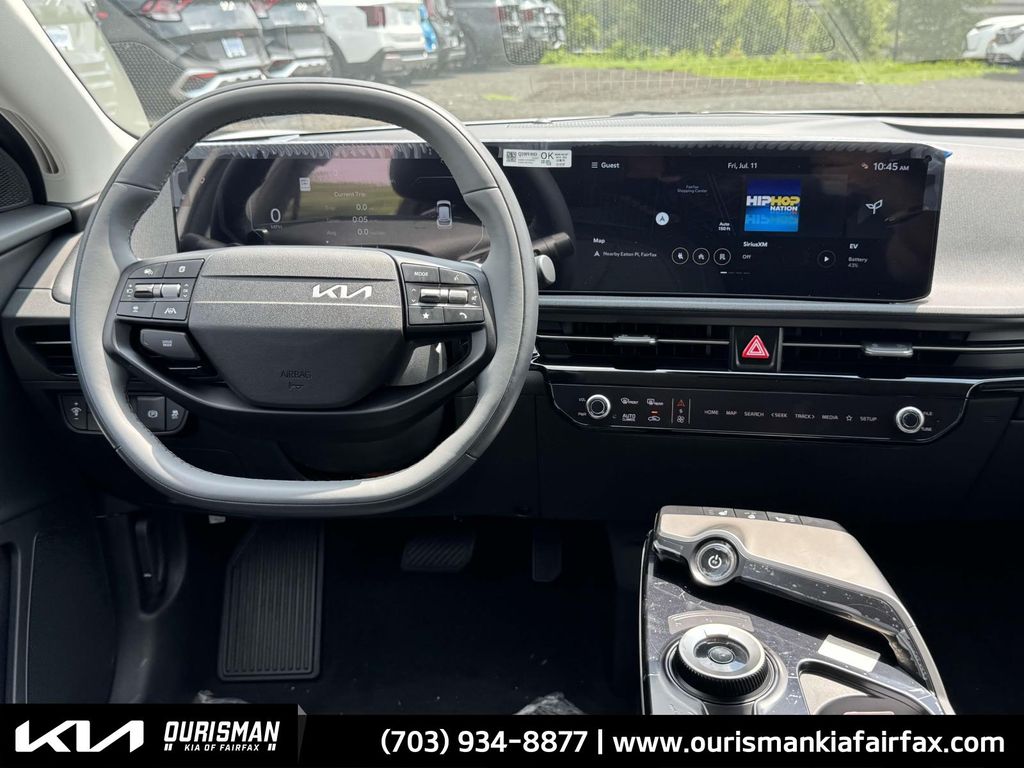 2025 Kia EV6 Light photo 2