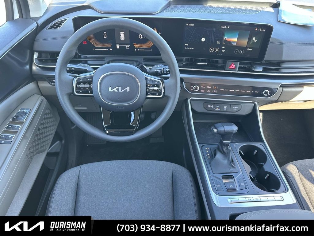 New 2026 Kia Carnival LX Minivan/Van