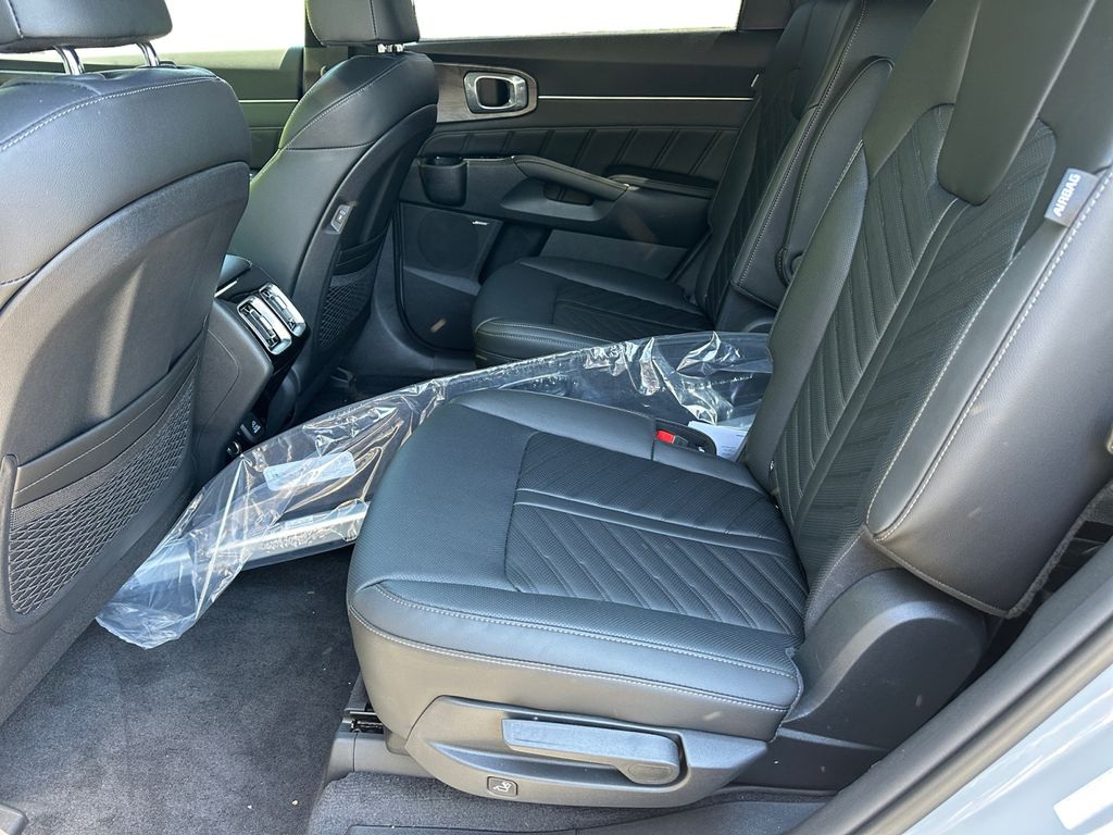 2025 Kia Sorento X-Pro SX Prestige - Photo 13