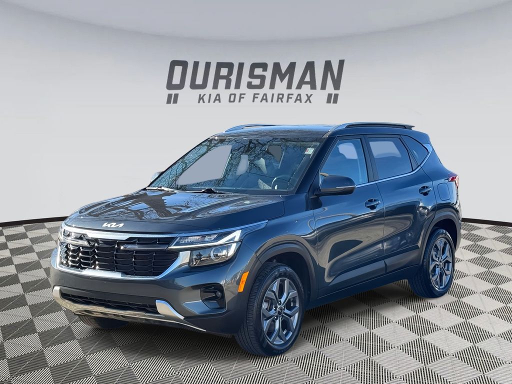 2024 Kia Seltos S's photo