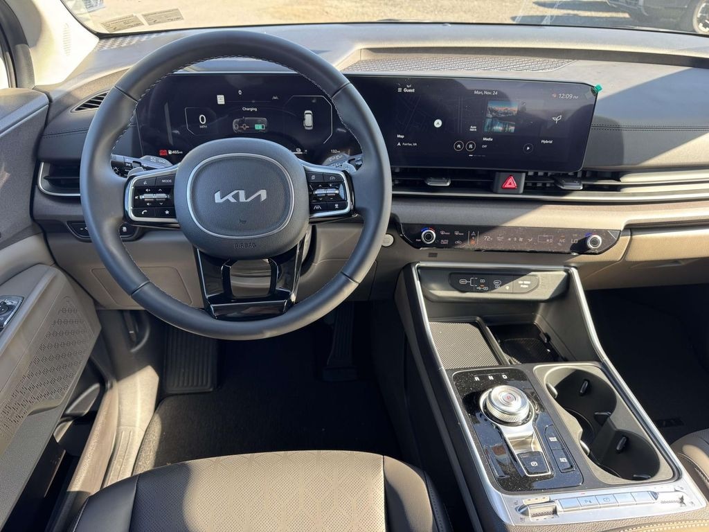 New 2026 Kia Carnival Hybrid SX Minivan/Van