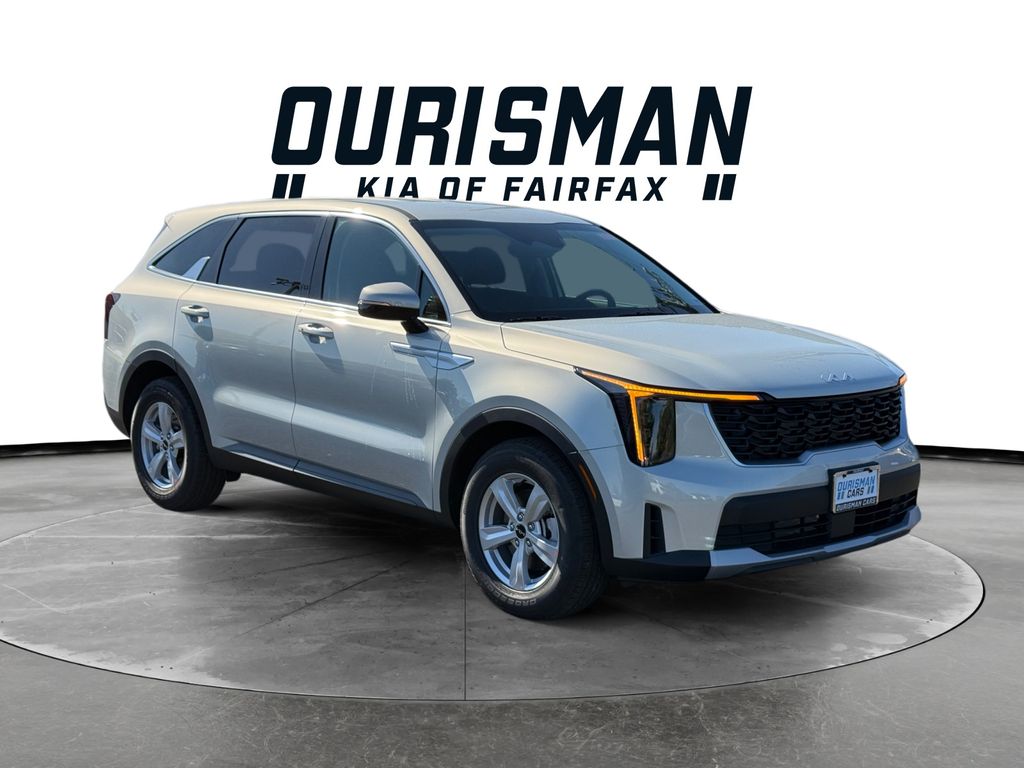 2026 Kia Sorento LX AT's photo