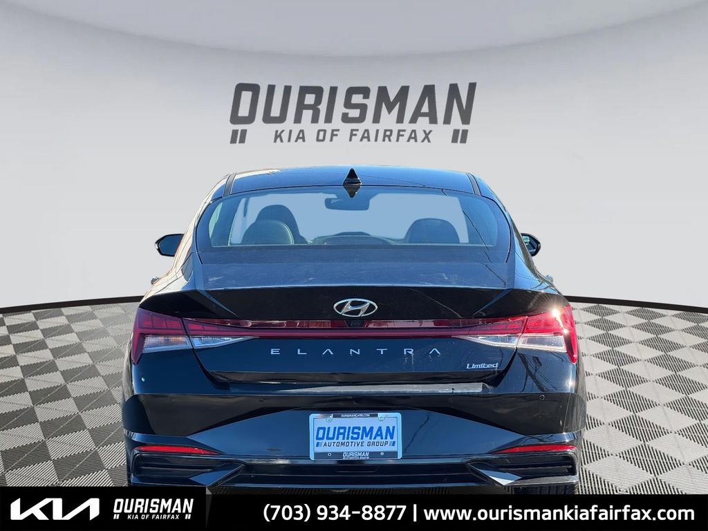2023 Hyundai Elantra Limited photo 3