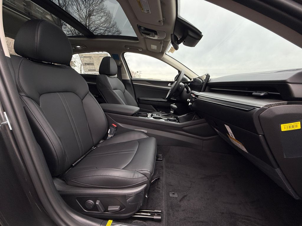 2026 Kia K5 EX - Photo 27