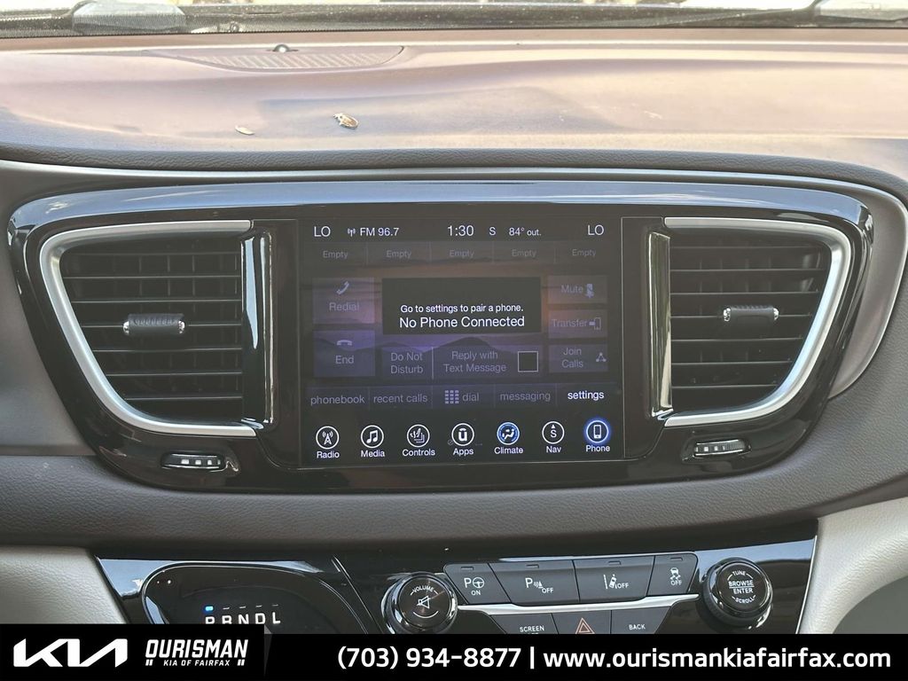 2017 Chrysler Pacifica Touring Plus photo 2