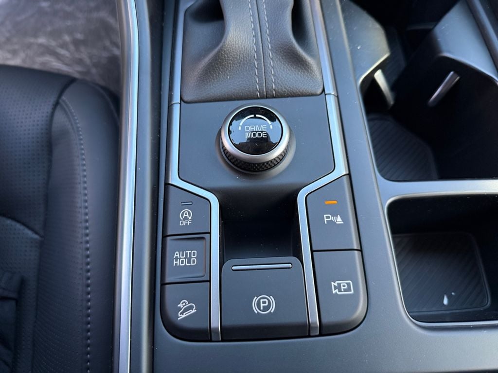 2025 Kia Sorento S - Photo 20