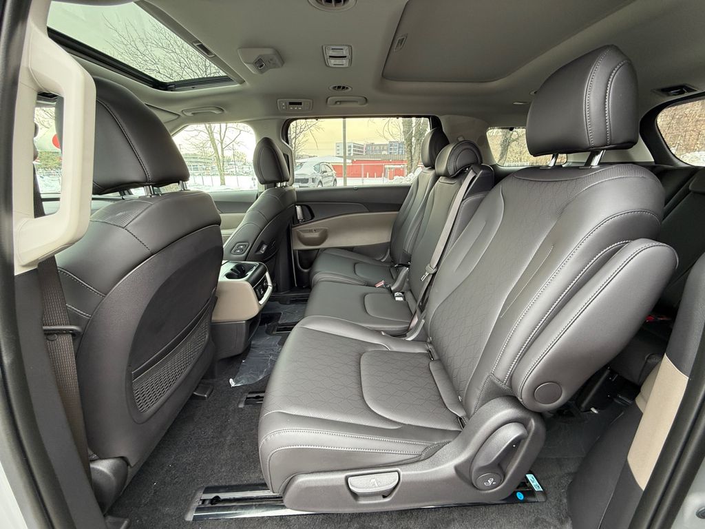 2026 Kia Carnival SX - Photo 25