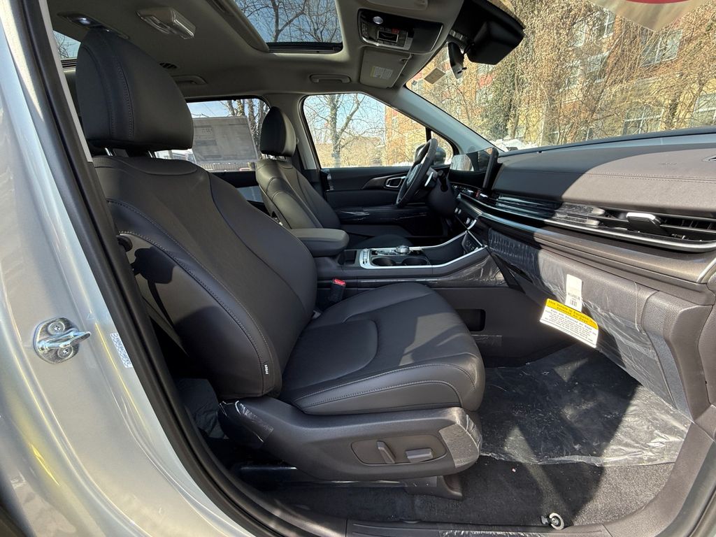 2026 Kia Carnival SX - Photo 30