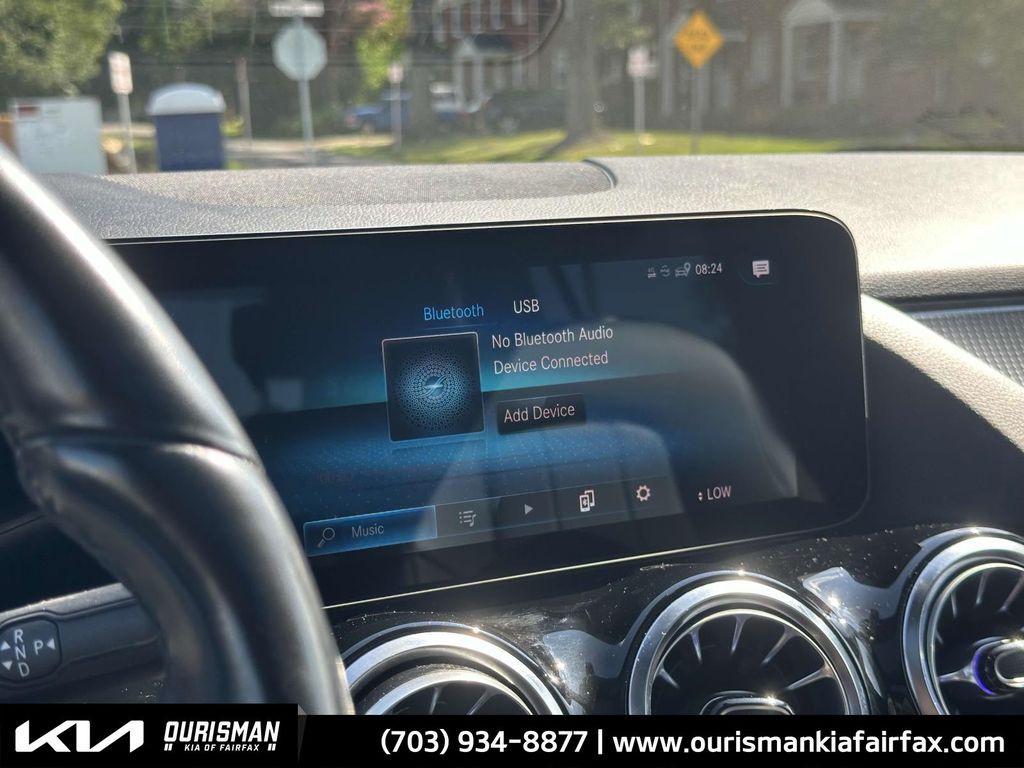 2022 Mercedes Benz GLA 250 4MATIC photo 3