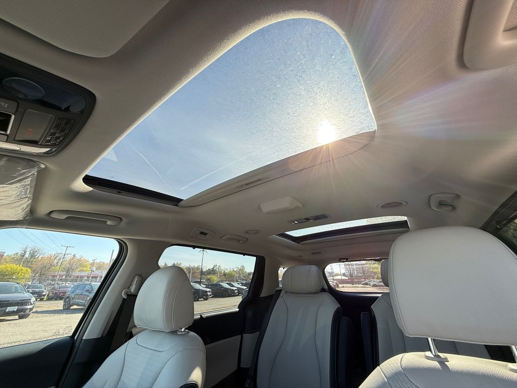 2026 Kia Carnival SX Prestige - Photo 23
