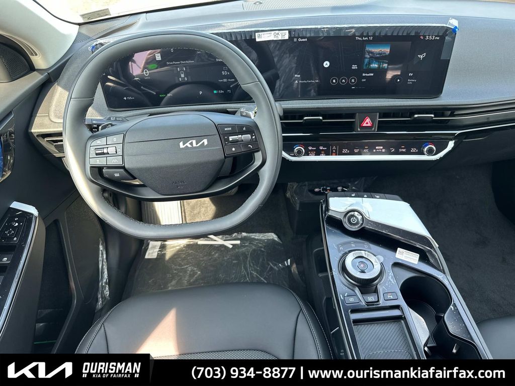 2025 Kia EV6 Light photo 2