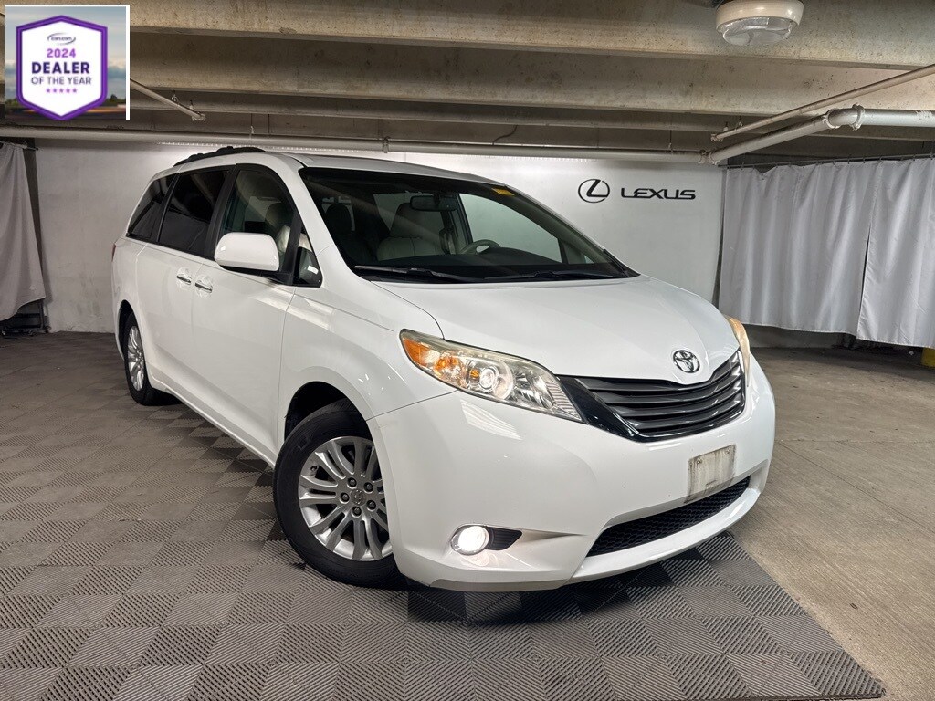 Used 2012 Toyota Sienna XLE 8 Passenger Minivan/Van
