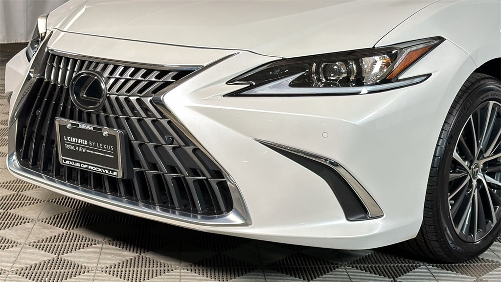 Used 2024 Lexus ES 300h Sedan