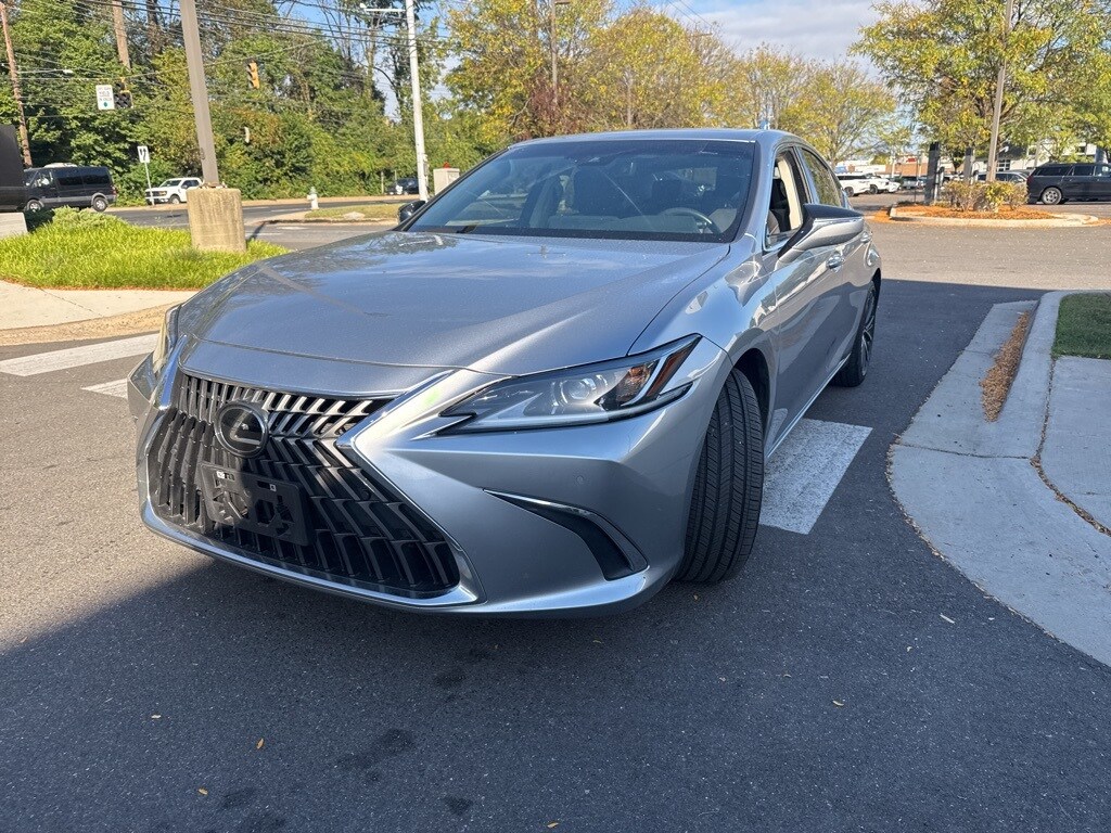 2024 Lexus ES 350 Premium photo 3