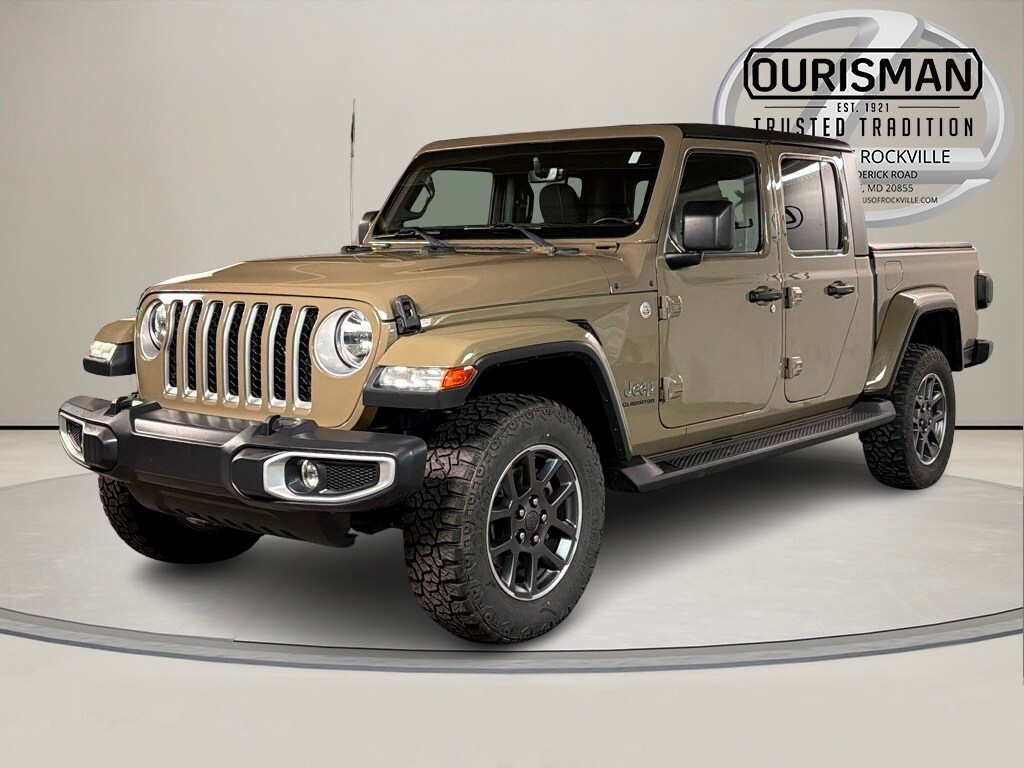 Used 2020 Jeep Gladiator Overland Truck