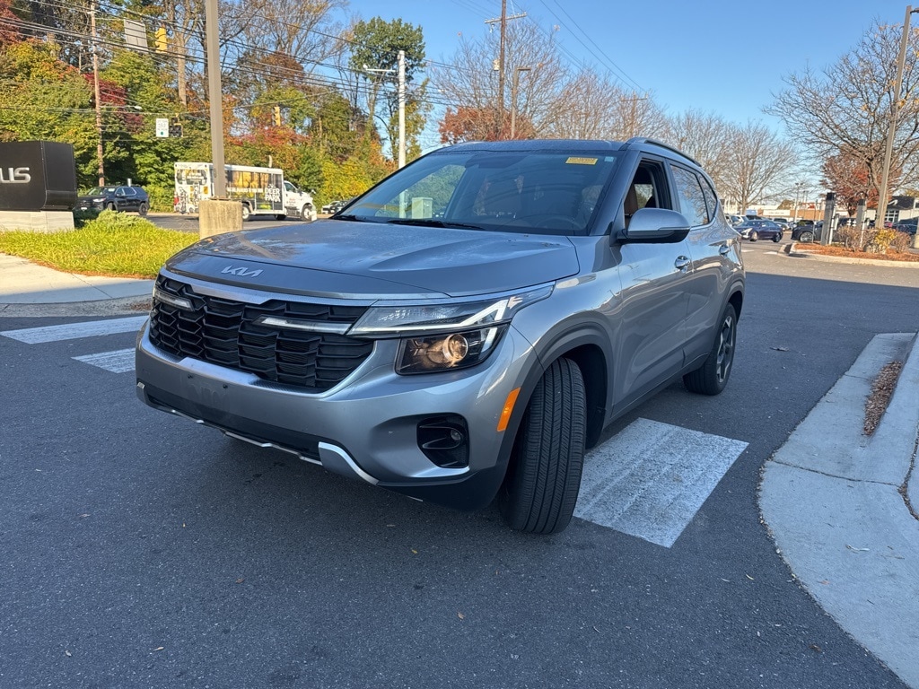 Used 2024 Kia Seltos EX SUV