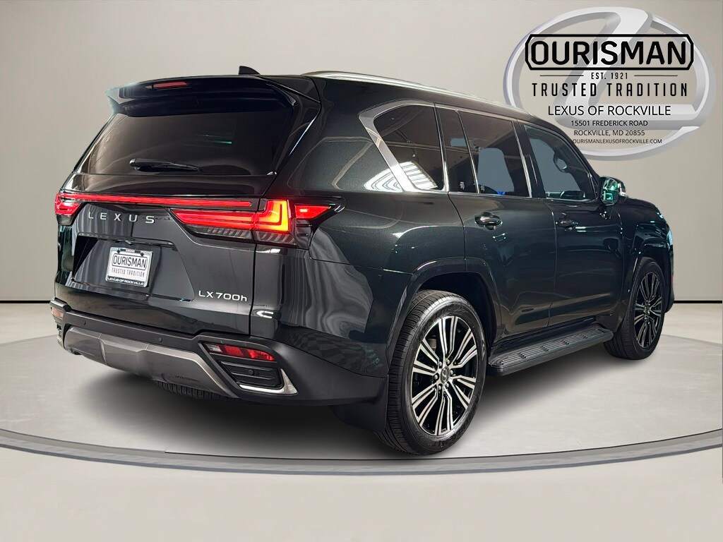 2025 Lexus LX Luxury photo 2