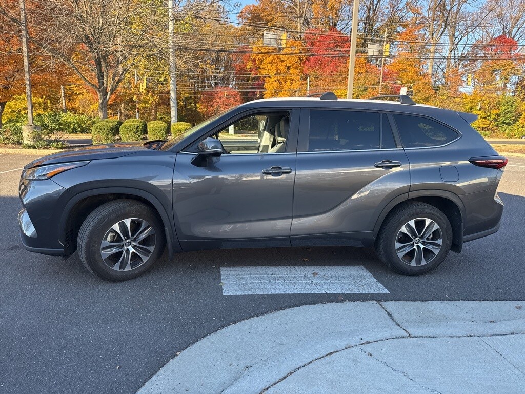 2024 Toyota Highlander XLE photo 4