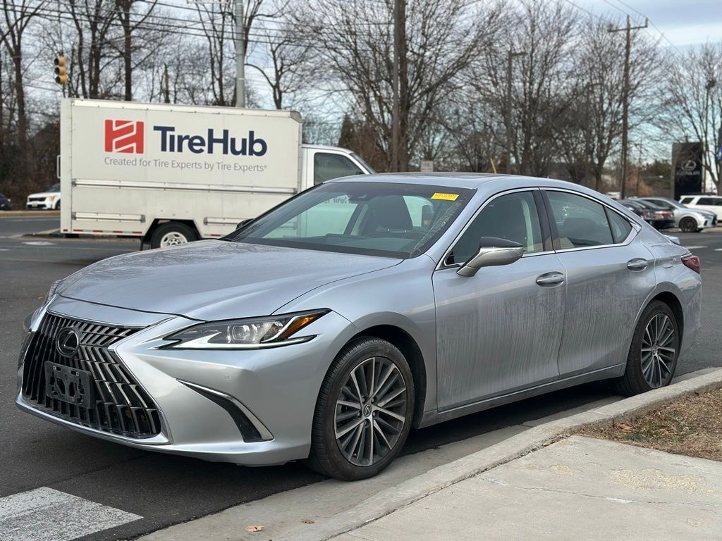 Used 2023 Lexus ES 250 Sedan