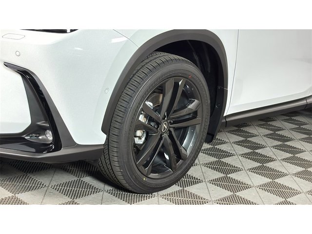 2026 Lexus NX Luxury AWD photo 4