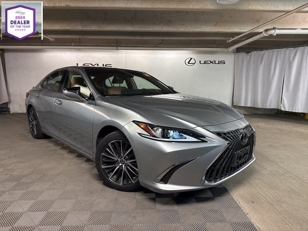 2023 Lexus ES 350's photo