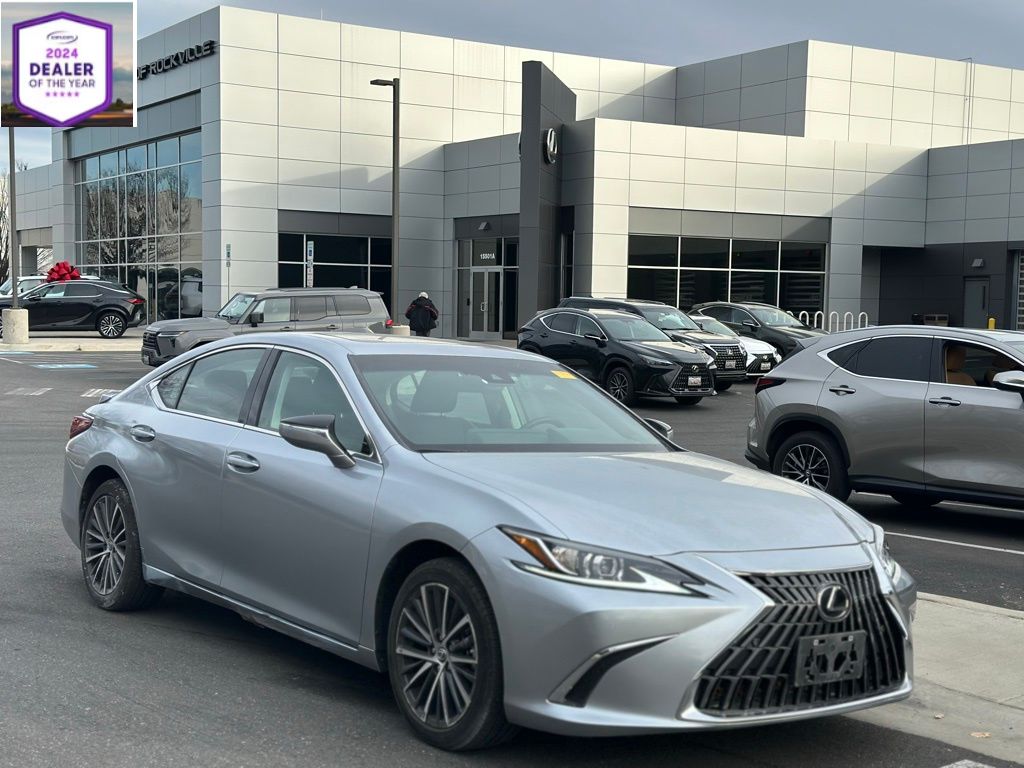 2023 Lexus ES 250