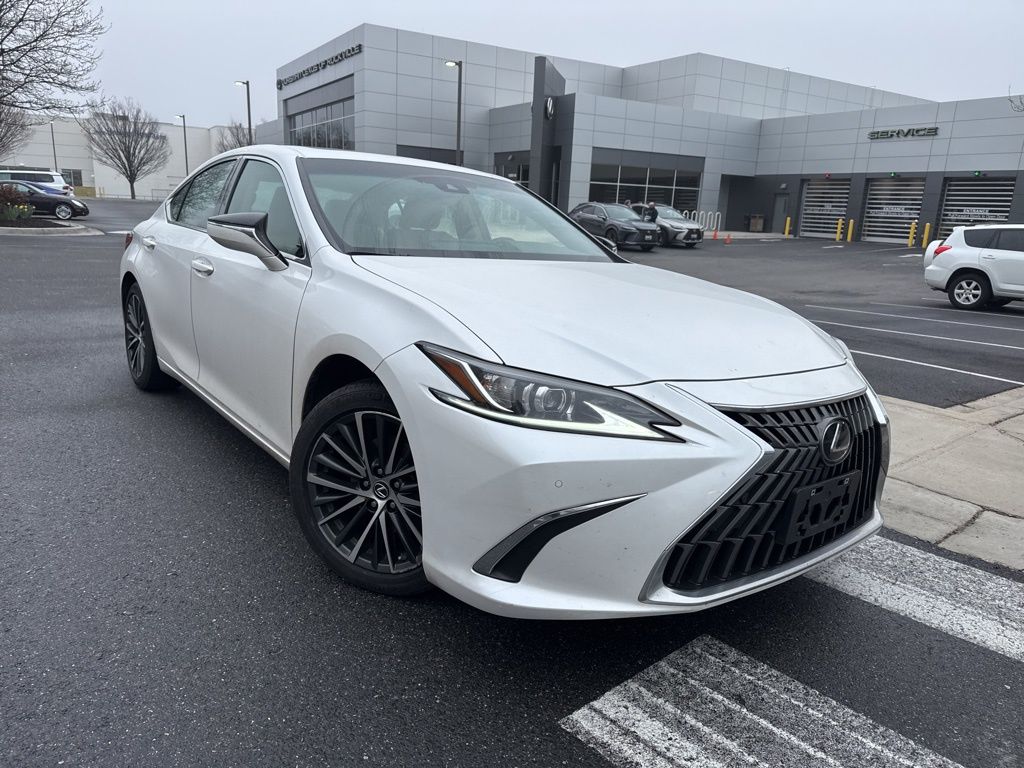 2023 Lexus ES 350 350's photo
