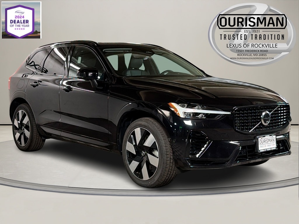 2024 Volvo XC60 Plus's photo
