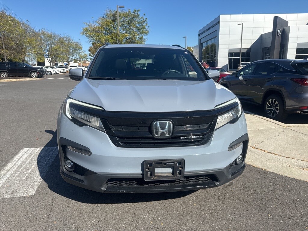 2022 Honda Pilot Black Edition photo 2