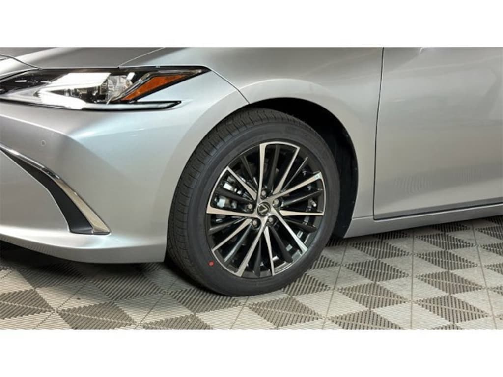 New 2025 Lexus ES 350 4-DOOR SEDAN