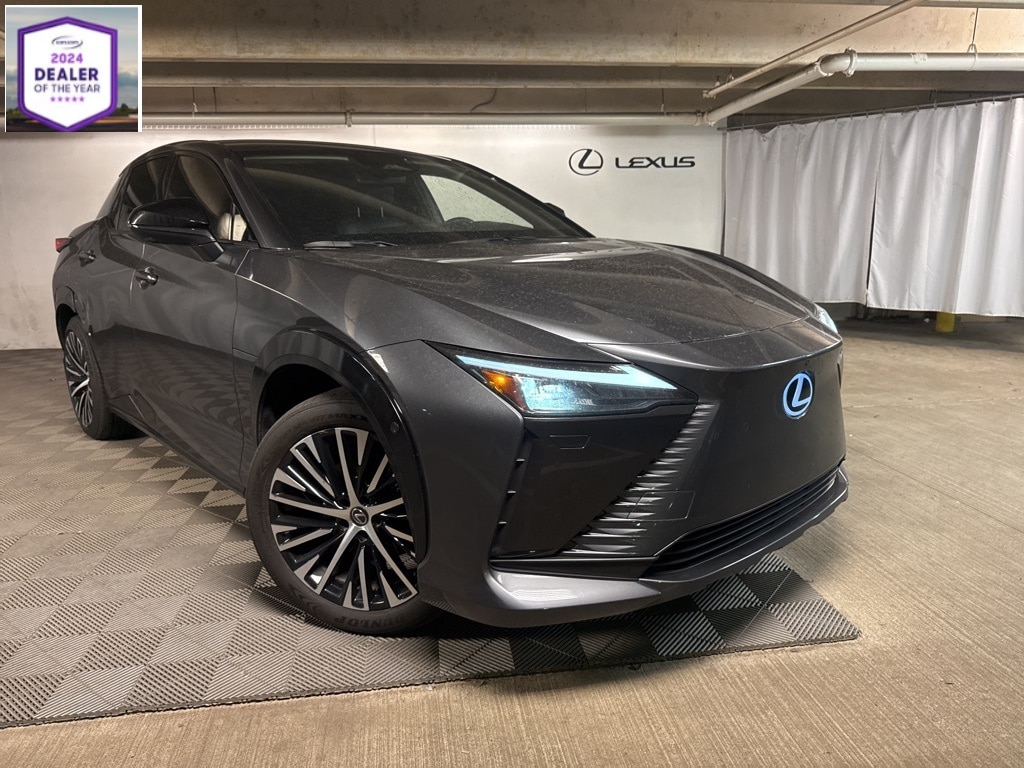 2023 Lexus RZ Premium's photo