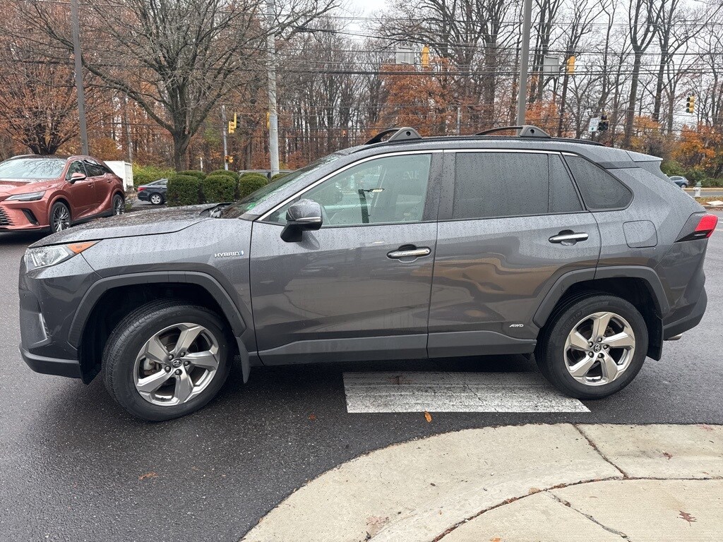 2020 Toyota RAV4 Hybrid Limited photo 4