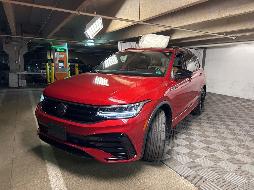 Used 2024 Volkswagen Tiguan 2.0T SE R-Line Black SUV